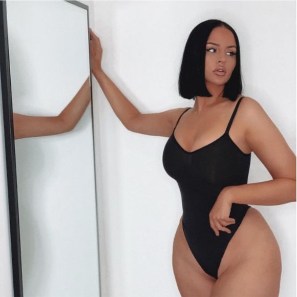SKIMS Other - NEW! SKIMS Sculpting Bodysuit
